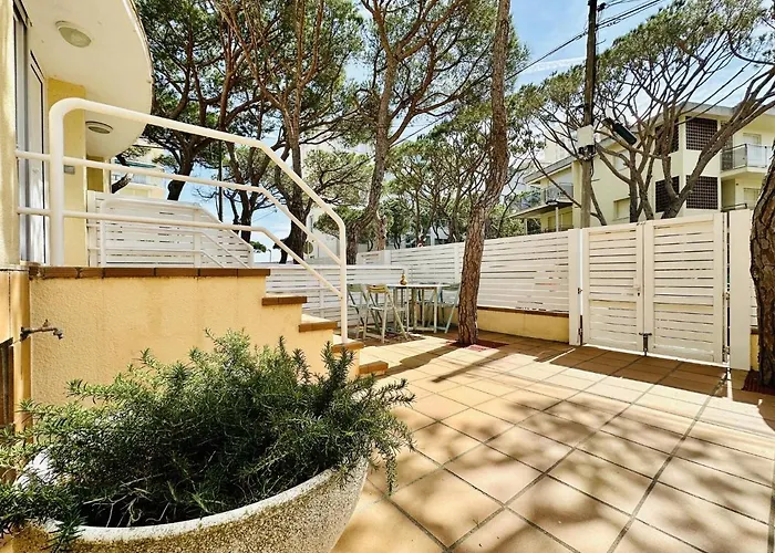 Brisa Costabravasi Tatil Evi *