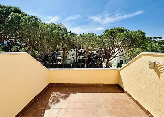 Brisa Costabravasi Tatil Evi *